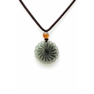 Pendentif Fleur de Jade – Harmonie & Élégance Naturelle