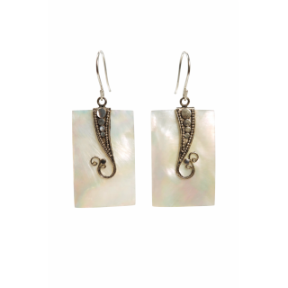 Boucle d'oreilles nacre blanche