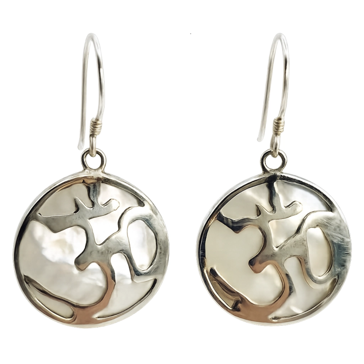 Boucles d’Oreilles Om en Nacre & Argent