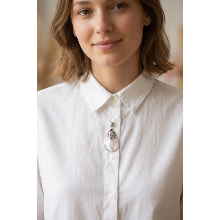 Pendentif goutte en nacre et argent 925 – Élégance naturelle & énergie apaisante